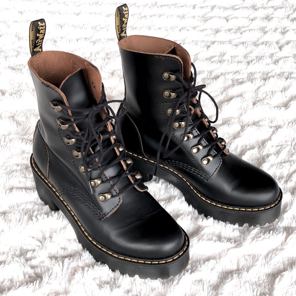 Dr. Martens Leona women’s combat boot size 7